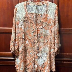 Yummy plus Women's Orange brown cream Patterned size 4X sheer and lace blouse